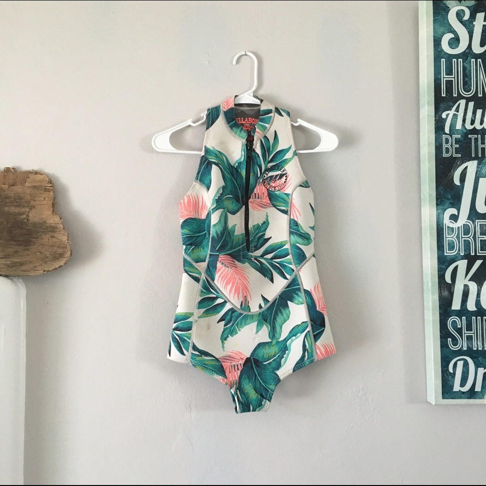 Billabong Surf Capsule Size 4 Surf Wetsuit Swim.